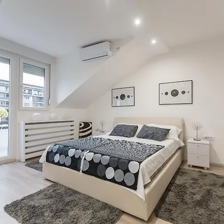 Stan Na Dan Angel Apartment *